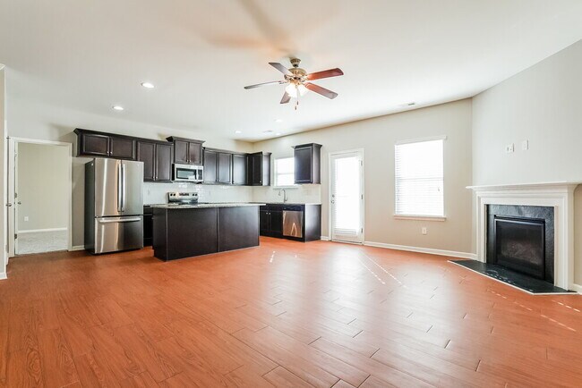 Photo - 97 Gaillardia Way