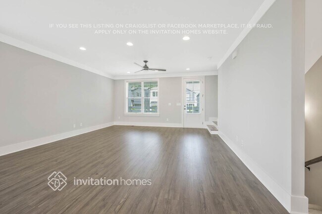 Photo - 647 Vernon Ave