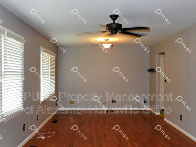 Photo - 1717 Haynes Ave NE