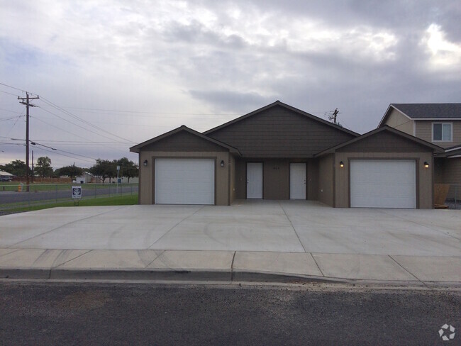 Building Photo - 1603 W Fern Dr Unit B Rental