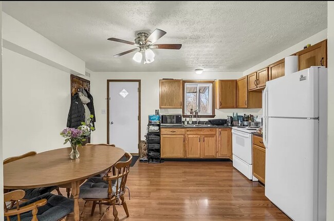 Photo - 30 Enfield St Unidad 2