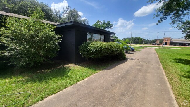 Building Photo - 317 Owens Rd Rental