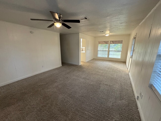 Photo - 203 Shelter Ln