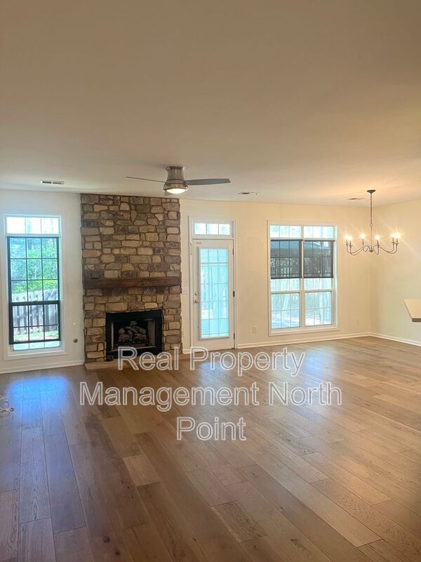 Photo - 155 Weatherstone Dr