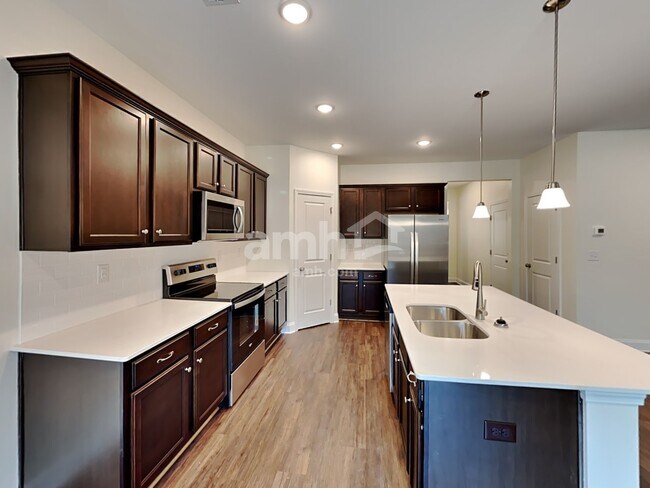 Photo - 15709 Thomas Rd