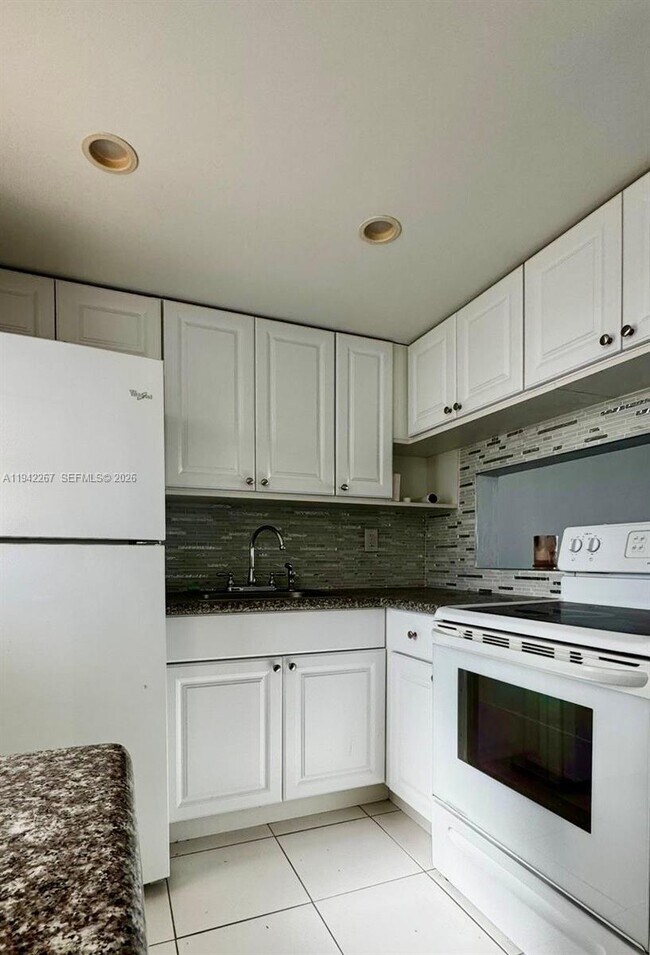 Photo - 2903 Point E Dr Unit K610