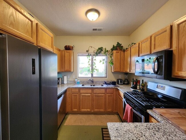 Photo - 4028 Paseo del Sol