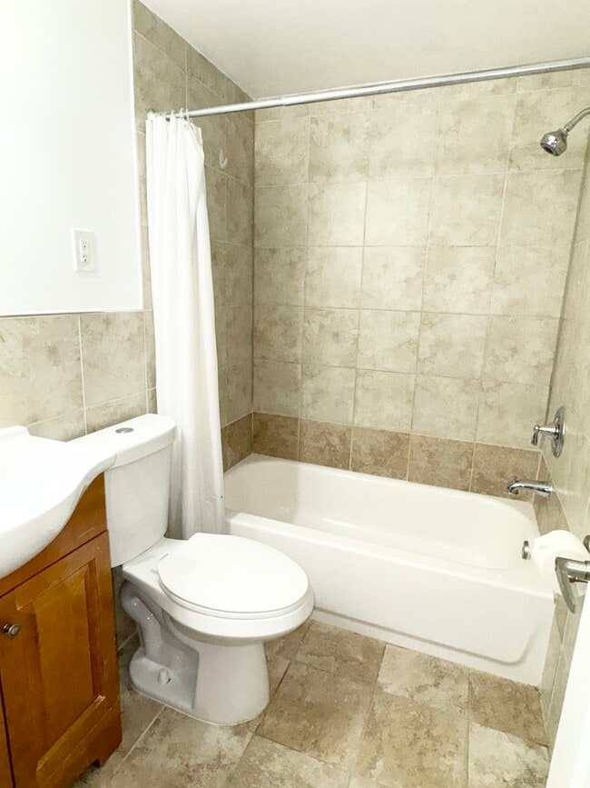 Photo - 3107 Madison St Unidad B