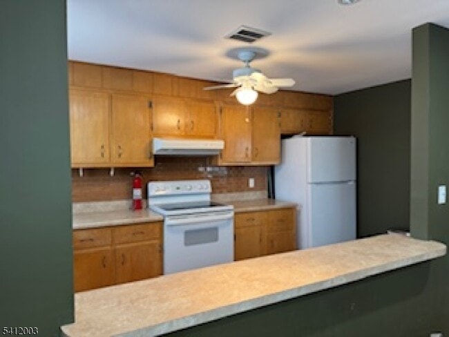 Photo - 510 Helfin St