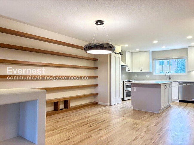 Photo - 1745 Venice Ln