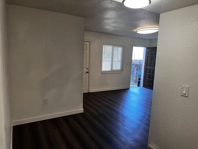 Photo - 2 bed 1 bath with attached garage Unit A