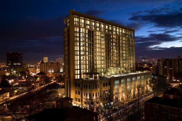 Gorgeous Downtown-Facing One Bedroom in Th... - Gorgeous Downtown-Facing One Bedroom in Th...