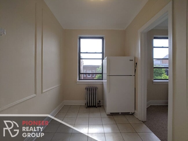 Photo - 4829 N Damen Ave Unidad 4829-310