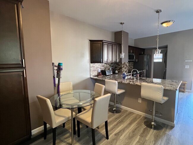 Photo - 360-362 Hosack St Unidad A