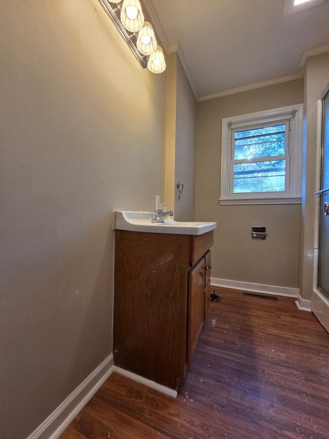 Photo - 808 Sunny Ln