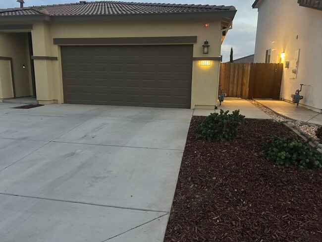 Photo - 2067 Greenbriar Dr