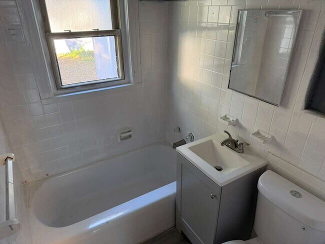 Photo - 1976 Lambert St