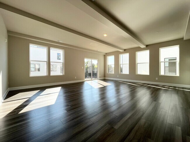 Photo - **OFFERING FIRST MONTH'S RENT FREE, $200 MOVE IN PROMOTION & WAIVED APPLICATION FEES** New Constr...