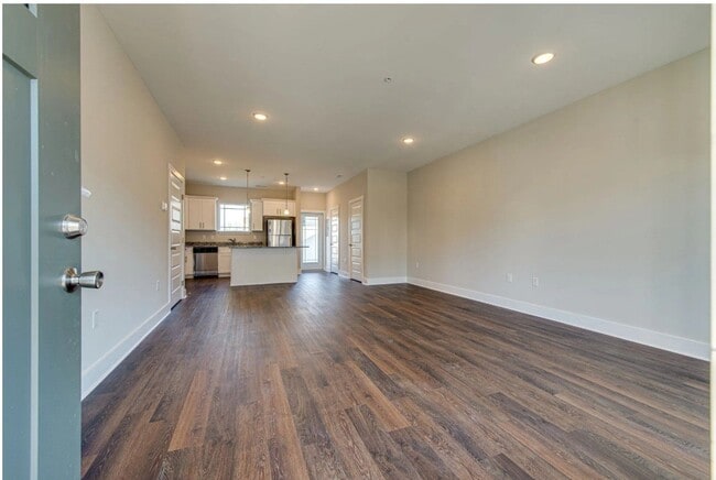 Photo - 1027 Wells Way