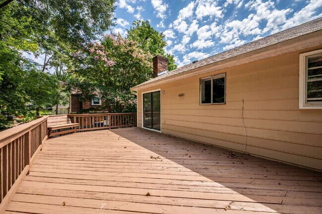 Spacious 4 Bedroom Home in Midlothian – Available August 28 – $3,000/mo