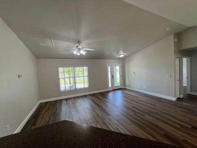 Photo - ($2,195) * ANNUAL ** Pool ** 3 Bed / 2 Bat...