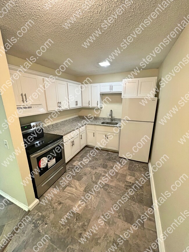 Photo - 441 Harding Pl Apartment Unit H4