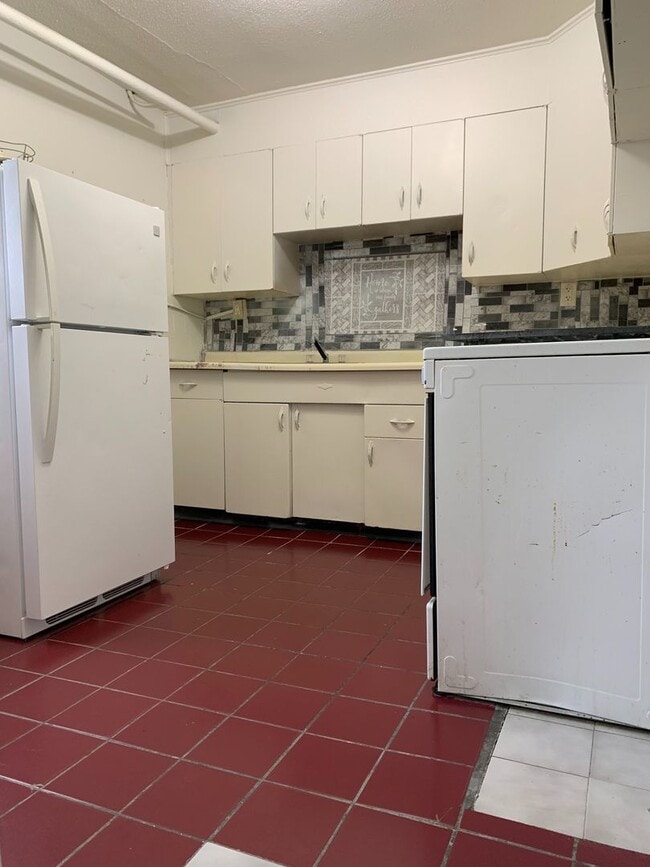 800 Page Ave Unit A