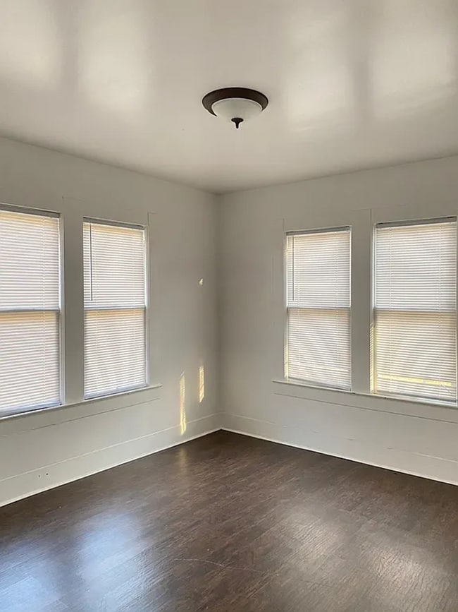 Photo - 2550 Pierce St