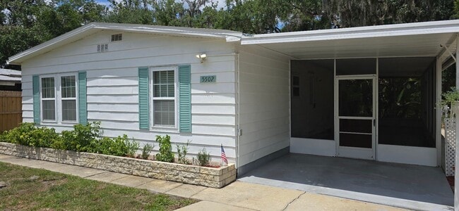 2 bed 2 baths with large screened patio - 2 bed 2 baths with large screened patio House