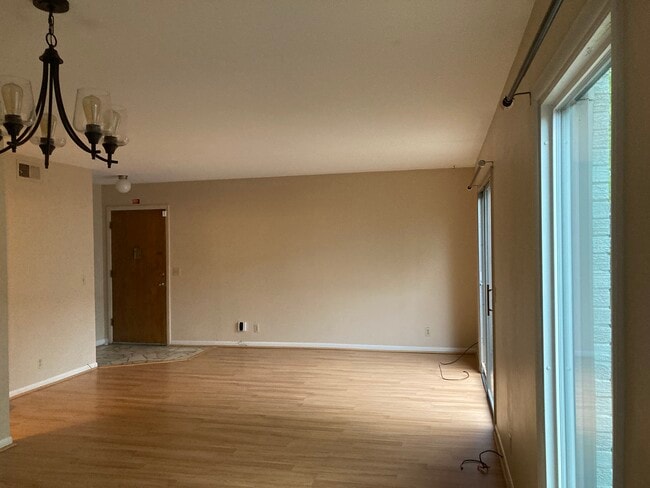 Photo - 1900 Richard Jones Rd