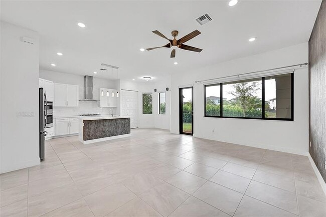 Photo - 10780 Oceano Wy