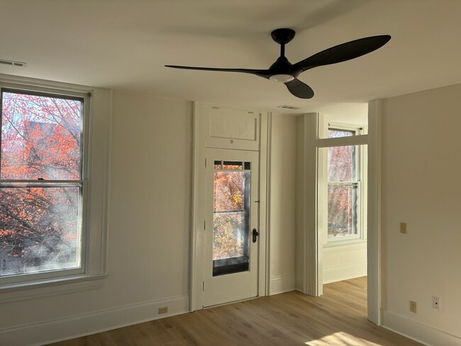 Photo - 633 Monroe St Unit 2