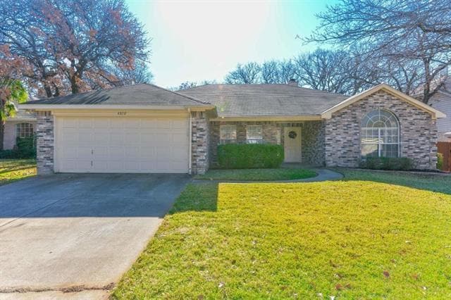 Building Photo - 4810 Landrun Ln Rental