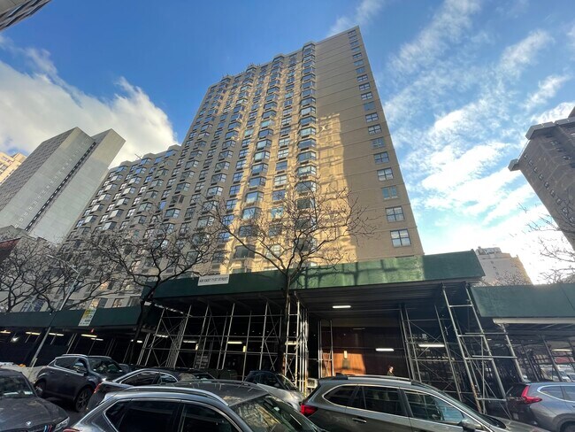 Photo - 400 E 71st St Condo