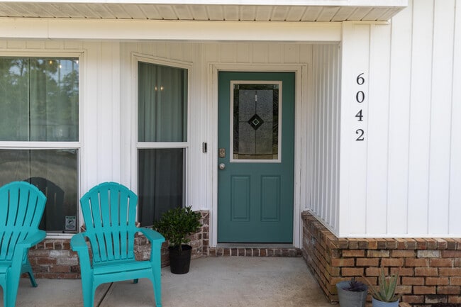 Photo - 6042 Capitol Dr