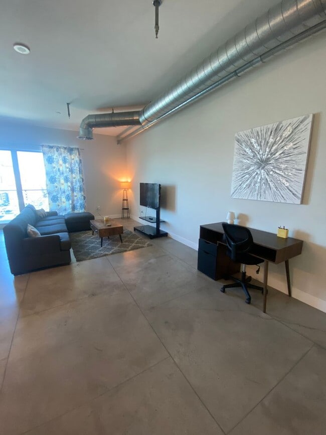 Photo - Stunning Fully Furnished Loft with Breatht...