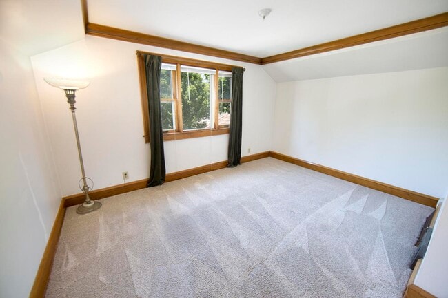 Photo - 938 S 77th St Unidad 1 Bed 1 Bath