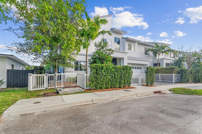 Photo - 1110 NE 14th Ave