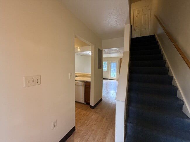705 W College Ave