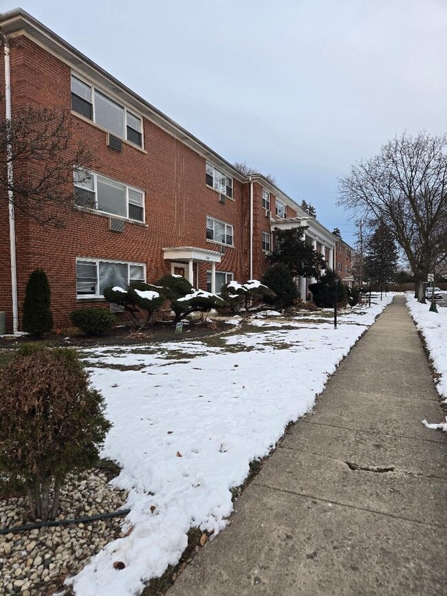 Photo - 570 Princeton St Unit D2W