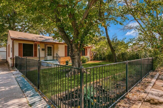 Photo - 10518 Newcombe Dr