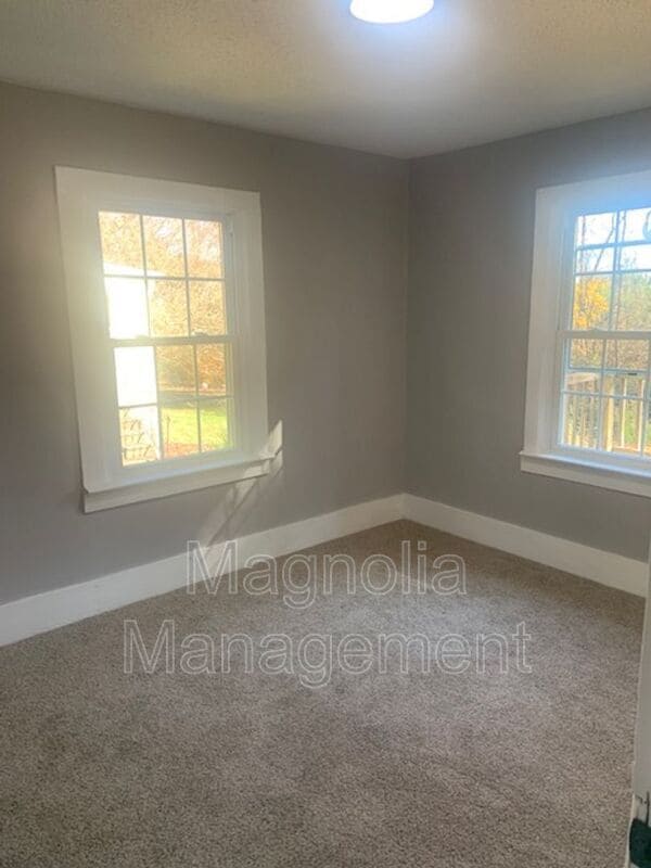 Photo - 1825 Colonial Ave