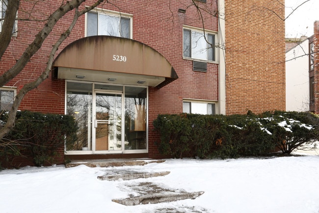 Photo - Greenbriar Apartments
