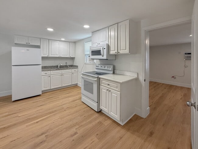 Photo - 204 2nd St Unit 2