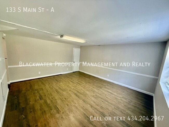 Photo - 133 S Main St Unit A