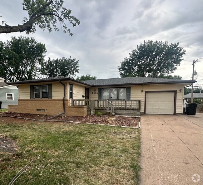 Building Photo - 2058 Simmons St Rental