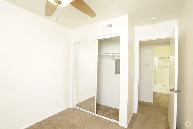 3 Bedroom 864 SF - Crandall Apartments - 3-Weeks Off with a 1...