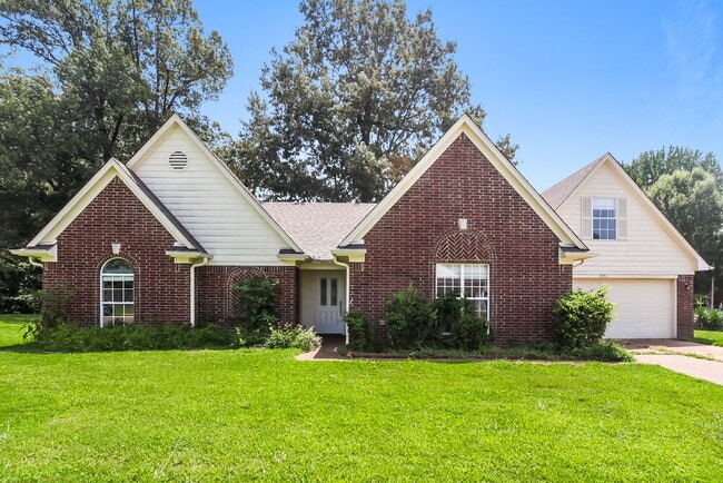 Building Photo - 7576 Delta Lakes Blvd