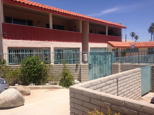 Photo - 2526 N Junipero Ave Unit 2