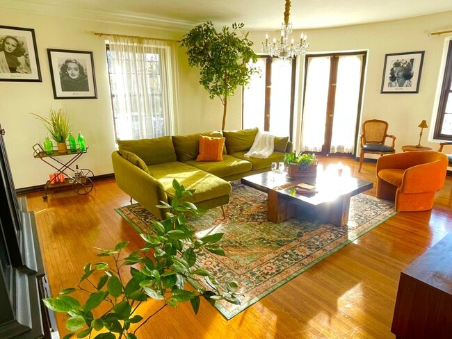 Los Altos Apartments